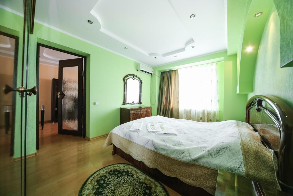 Sary Arka Hotel Pavlodar Exterior photo