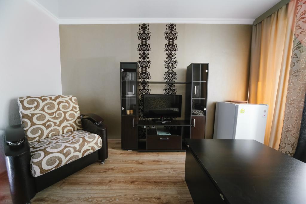 Sary Arka Hotel Pavlodar Exterior photo