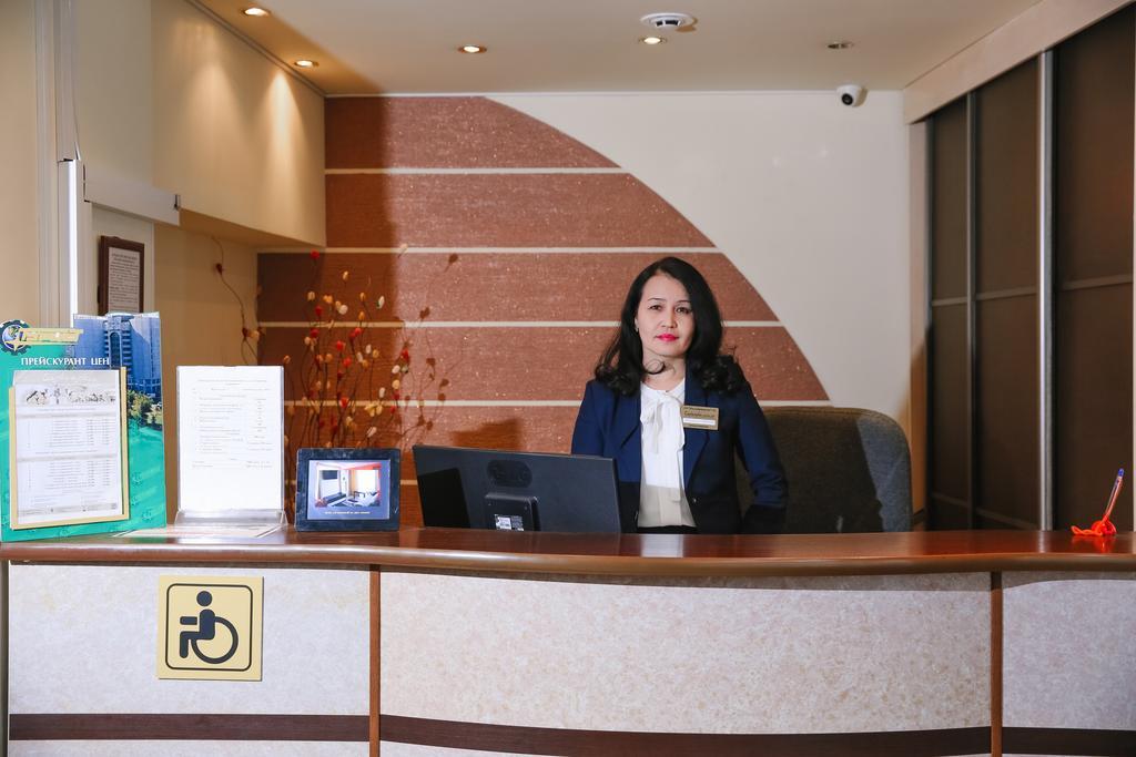 Sary Arka Hotel Pavlodar Exterior photo